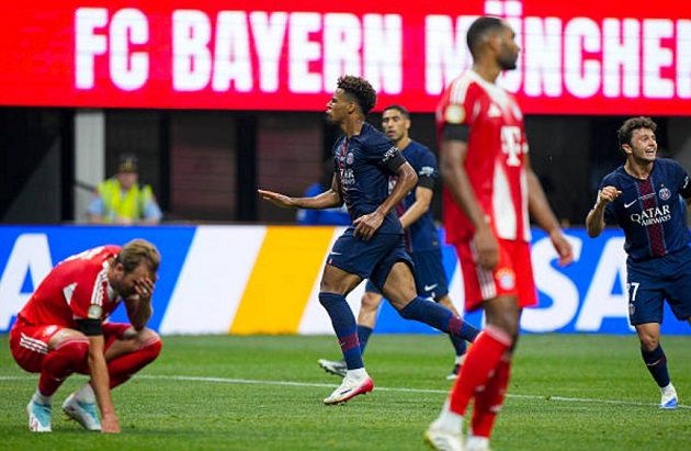 PSG thắng kịch tính Bayern Munich với hai thẻ đỏ và VAR gây tranh cãi
